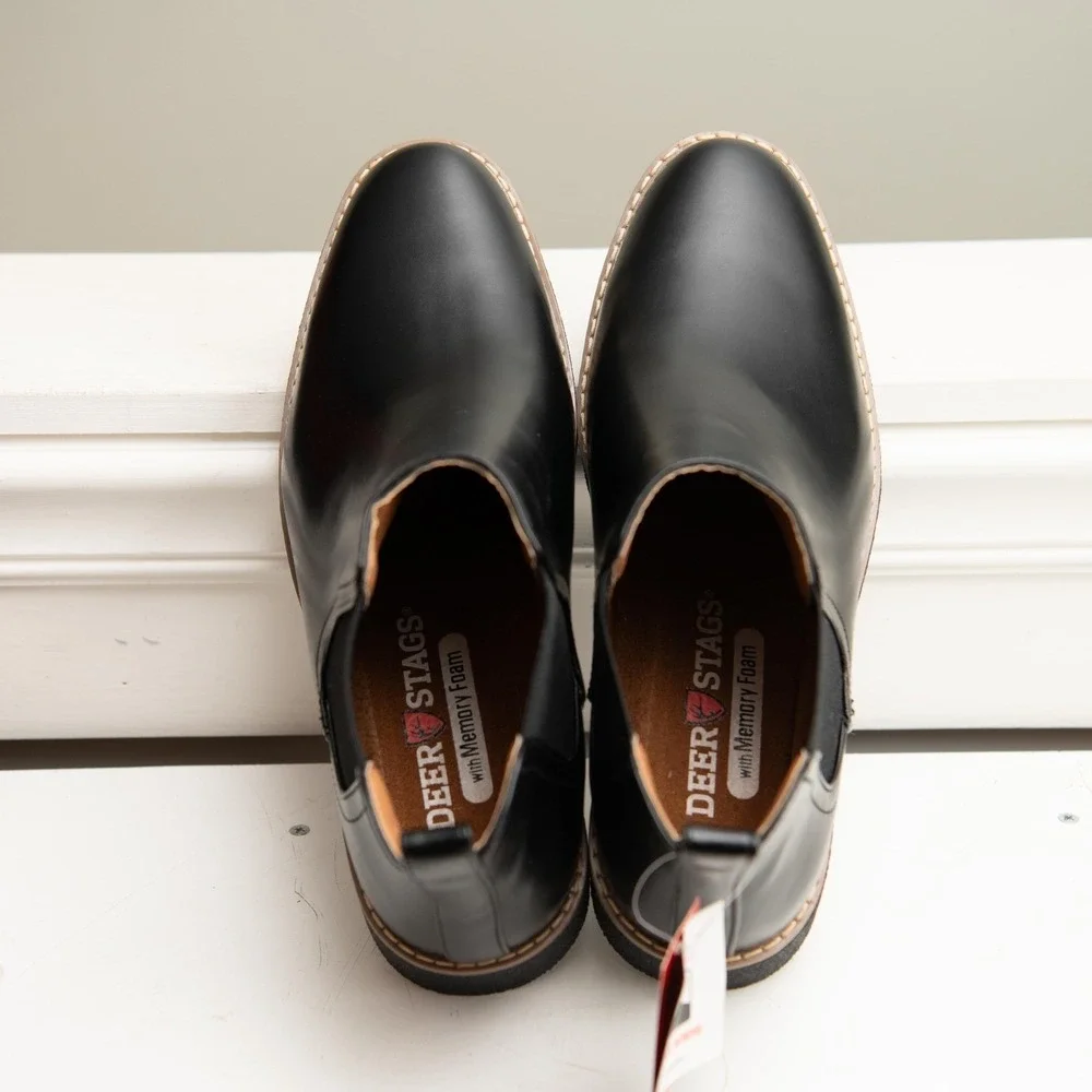 Deer Stags Chelsea Boots NEW Sz10.5 Black Ankle Boots Modern Sleek Dressy Casual